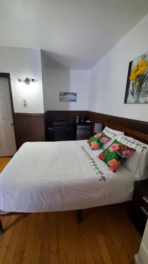 Hotel Fleurs Karaibes Saint-Alexandre-de-Kamouraska Экстерьер фото
