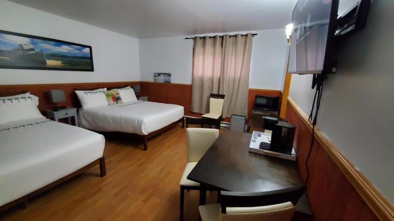Hotel Fleurs Karaibes Saint-Alexandre-de-Kamouraska Экстерьер фото